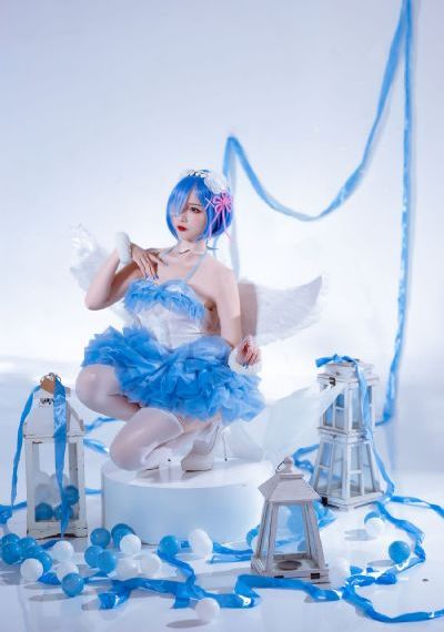 女大学生的沙龙室免费观看_BD韩语BD在线观看
