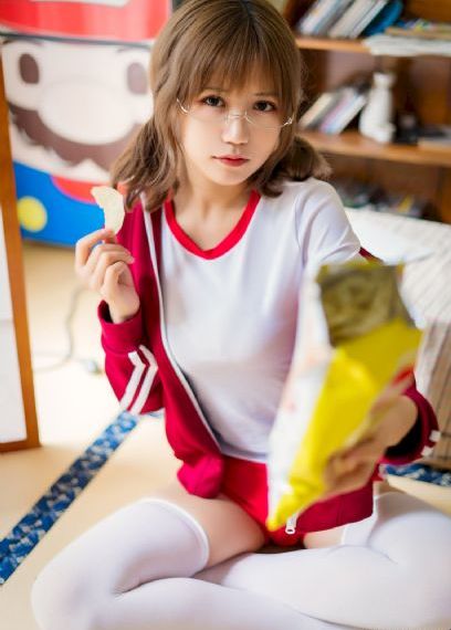 国产午夜精品美女视频明星a级_720高清完整版播放